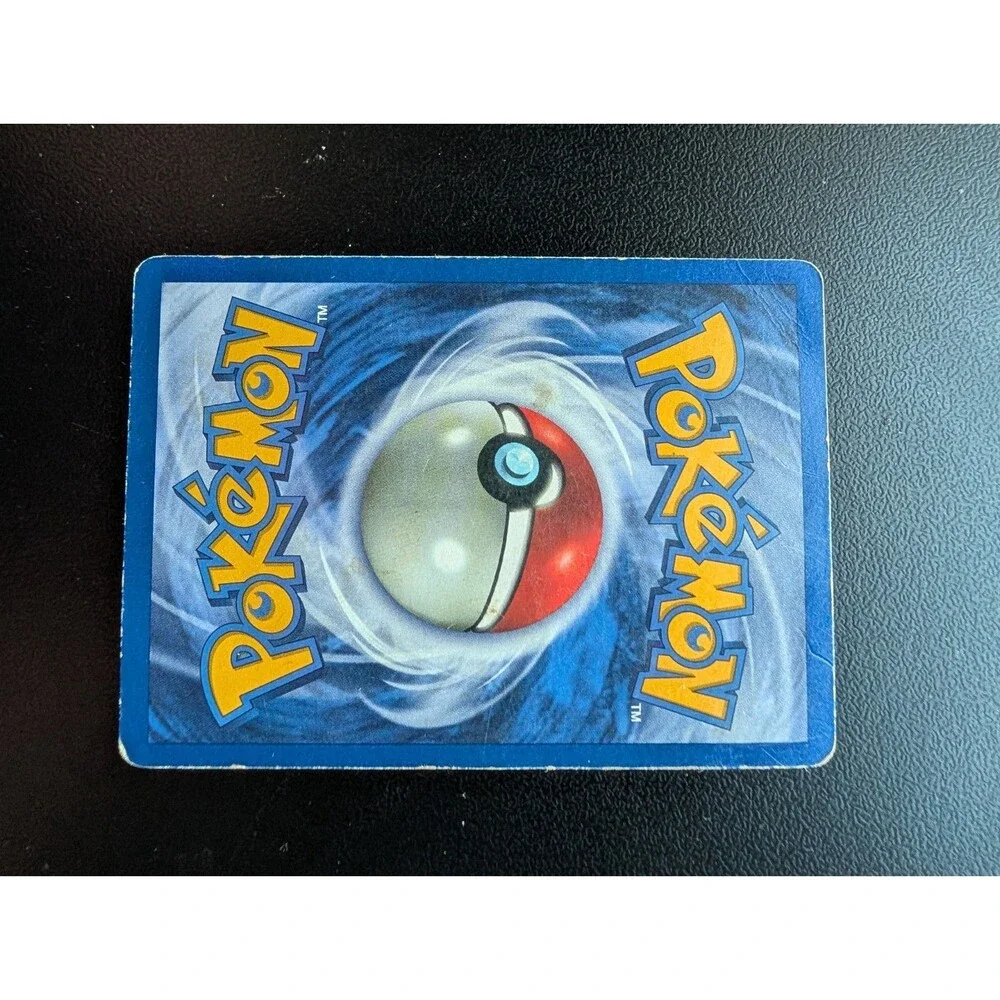 Beedrill 017/102 Base Set Regular pokemon card vintage 90s